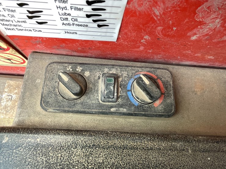 #133-•-2017-skyjack-sj643-telehandler-image-58