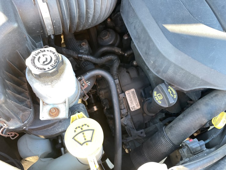 2013-dodge-grand-caravan-image-24