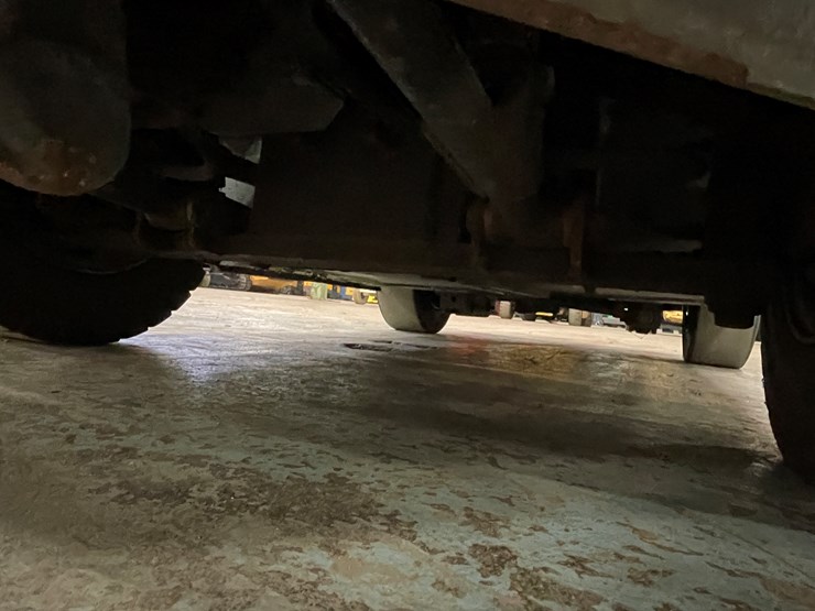 #190-•-2017-taylor-dunn-huskey-ii-electric-warehouse-vehicle-image-13