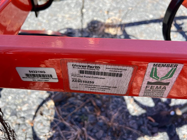 2023-white-251-image-2