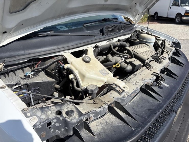 2008-utility-van-image-12