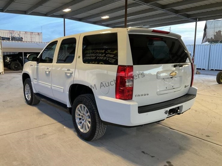 2013-chevrolet-tahoe-image-5