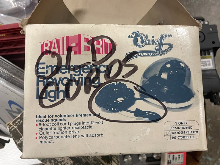 #7657-•-assorted-shop-items-and-supplies-image-14