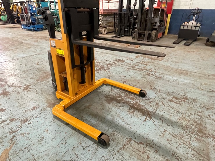 #226-•-big-joe-pdi-20-walk-behind-stacker-image-18