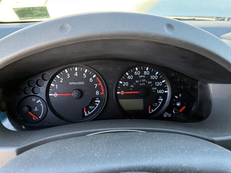 2018-nissan-frontier-sv-image-16