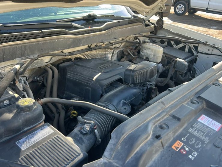 2017-chevrolet-silverado-3500hd-image-46