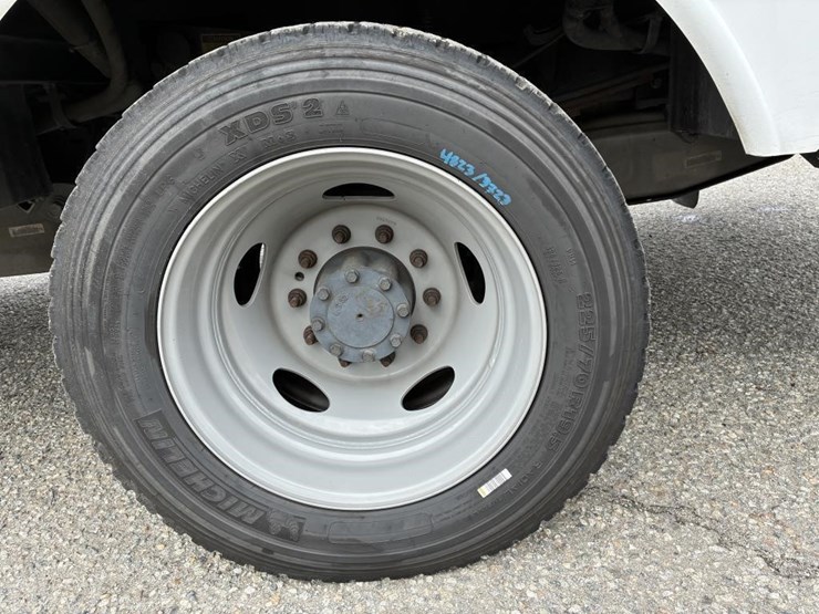 2015-ford-f550-image-5