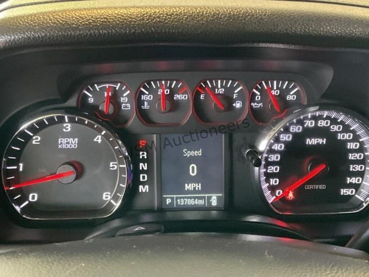 2016-chevrolet-tahoe-image-17