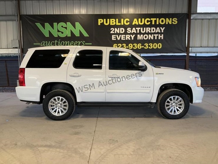 2013-chevrolet-tahoe-image-1