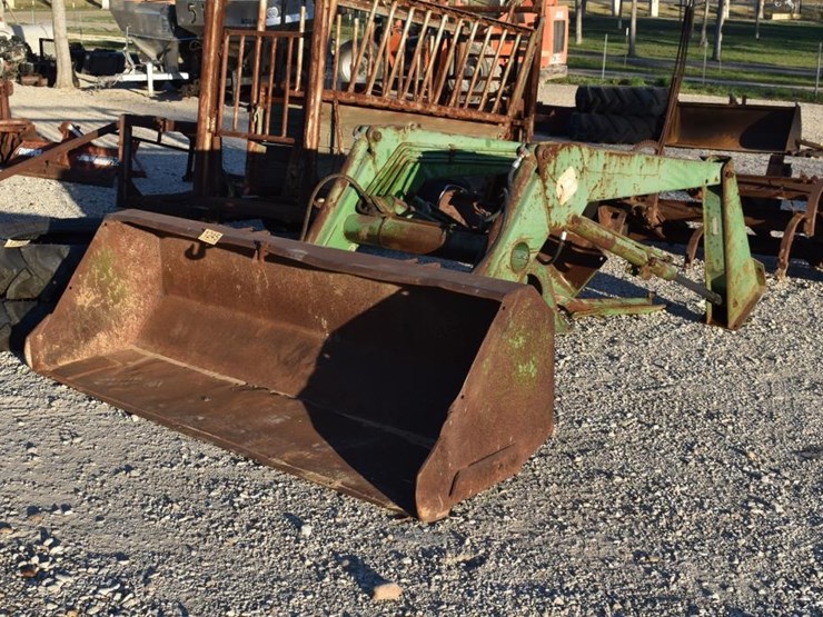 john-deere-148-image-1