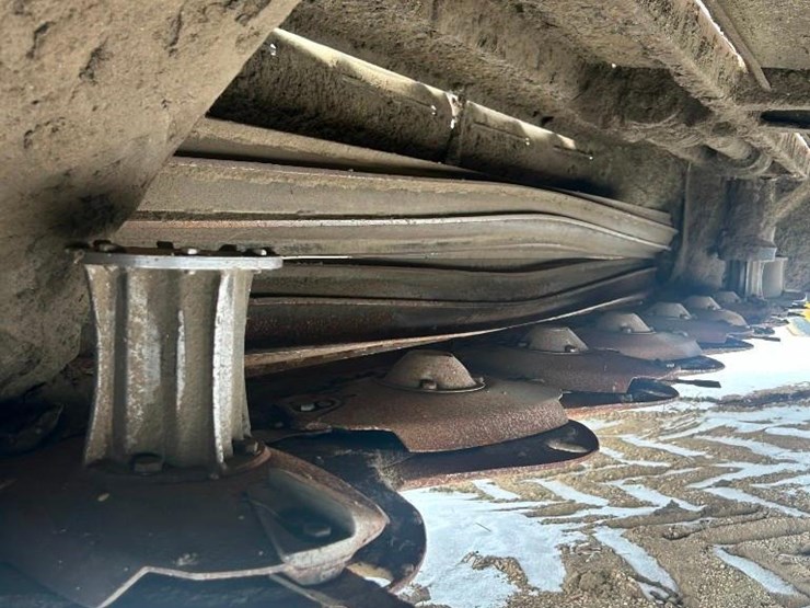 2021-macdon-r116pt-discbine-image-9