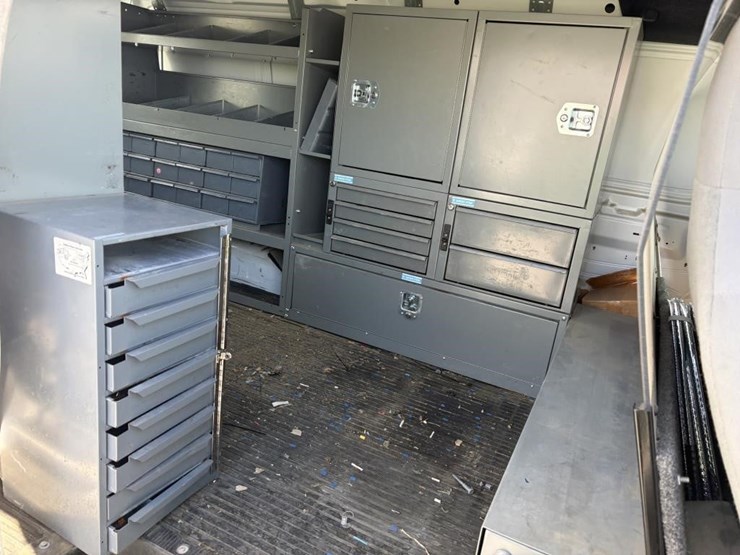 2011-ford-e350-image-12