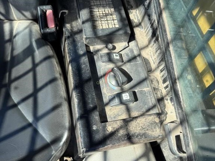 caterpillar-287b-image-13