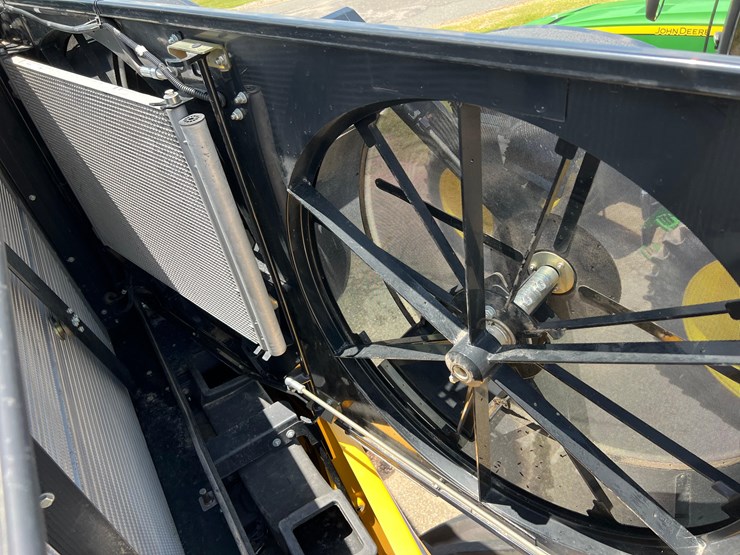 2023-new-holland-cr10.90-image-97