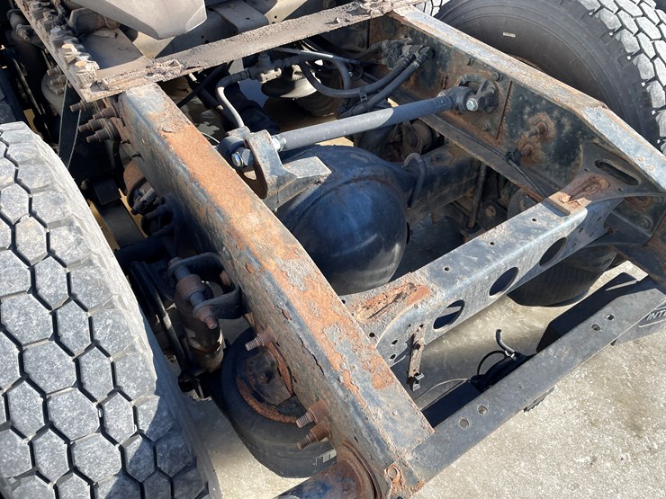 2012-international-prostar-image-21