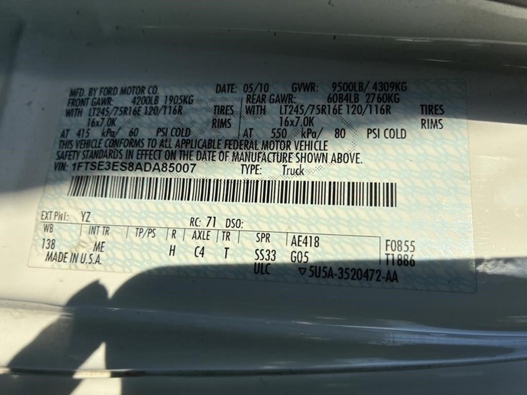 2010-ford-e350-image-17