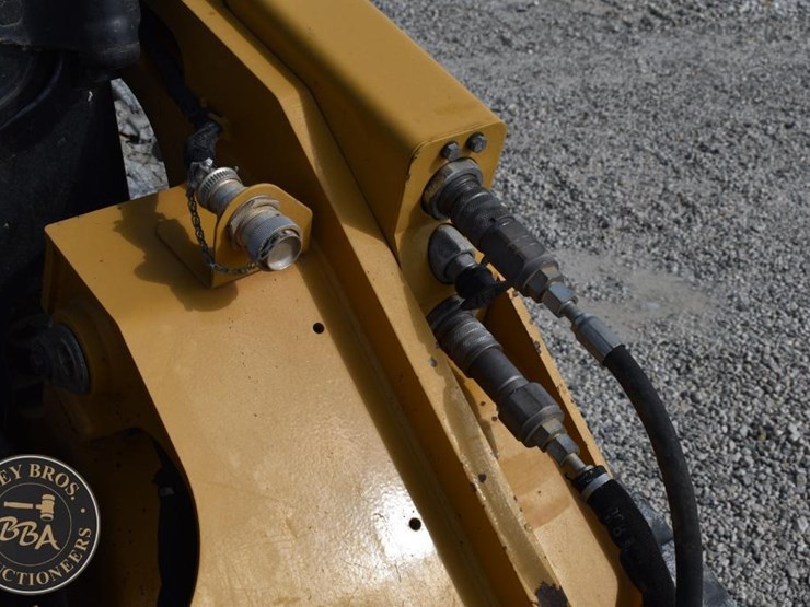 2023-caterpillar-289d3-image-26