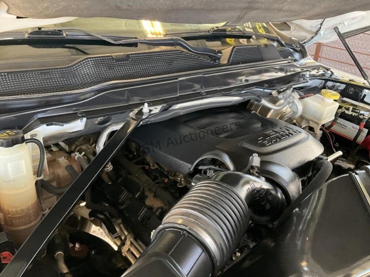 2020-dodge-2500-image-13