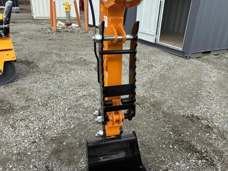 2026-vicsec-v15-hydraulic-excavator-image-10