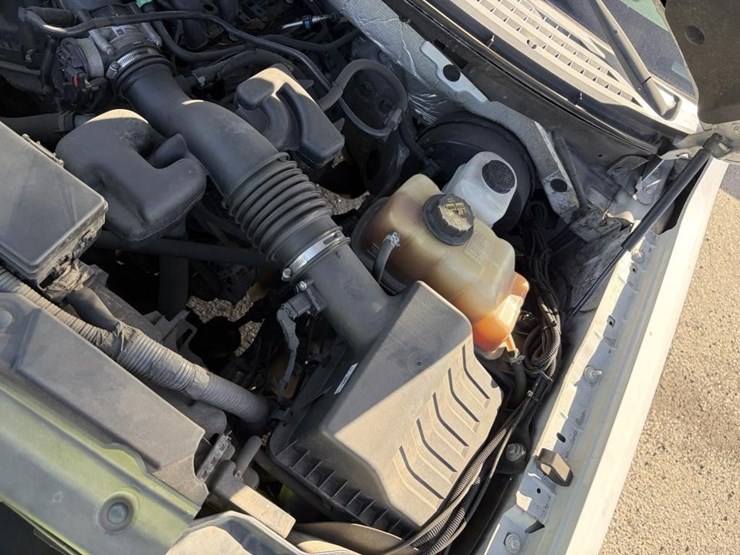 2013-ford-f150-xl-image-20