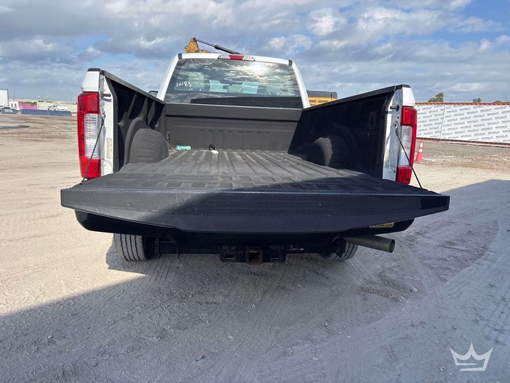 2017-ford-f250-image-21