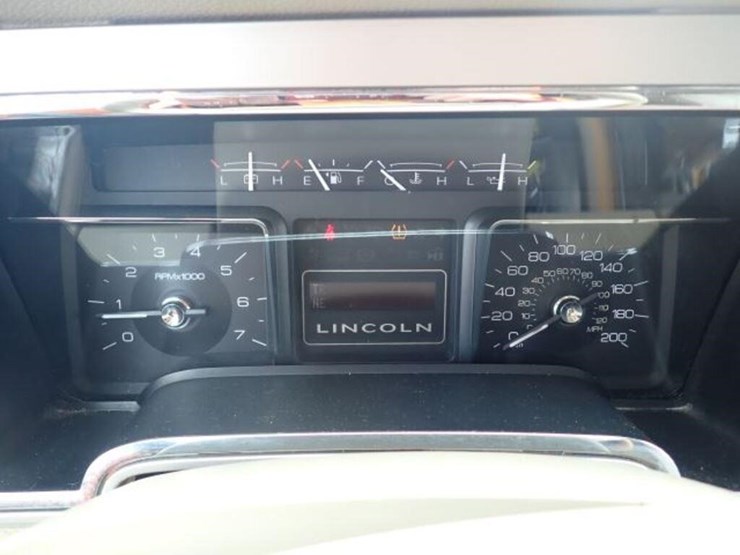 2009-lincoln-navigator-image-14