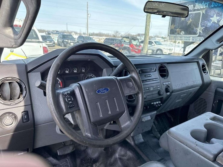 2014-ford-f550-image-11