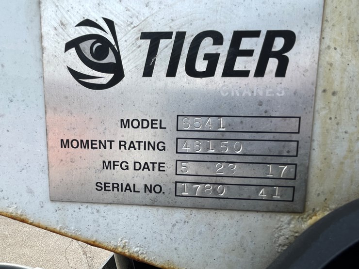 2017-dodge-ram-5500-image-35