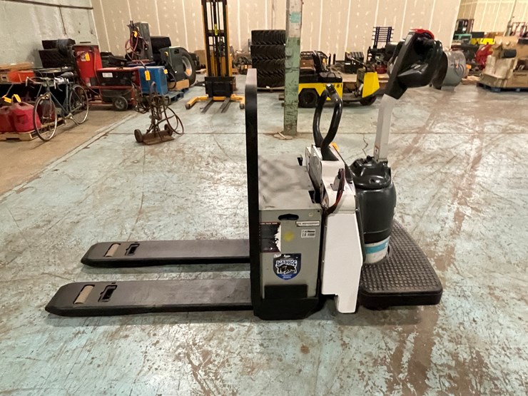 #232-•-nissan-ride-on-electric-pallet-jack-image-5