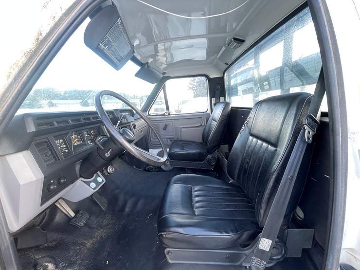 1995-ford-f750-image-15