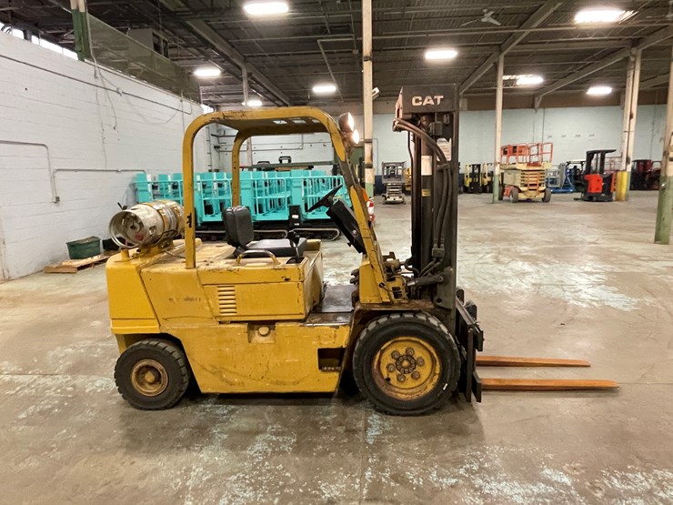 #178-•-cat-vc600-propane-forklift-image-4