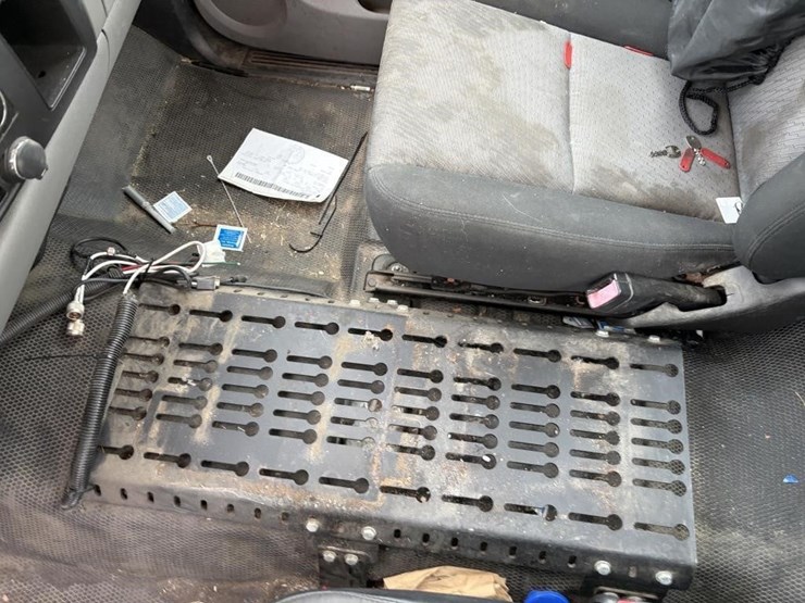 2009-chevrolet-2500-image-14