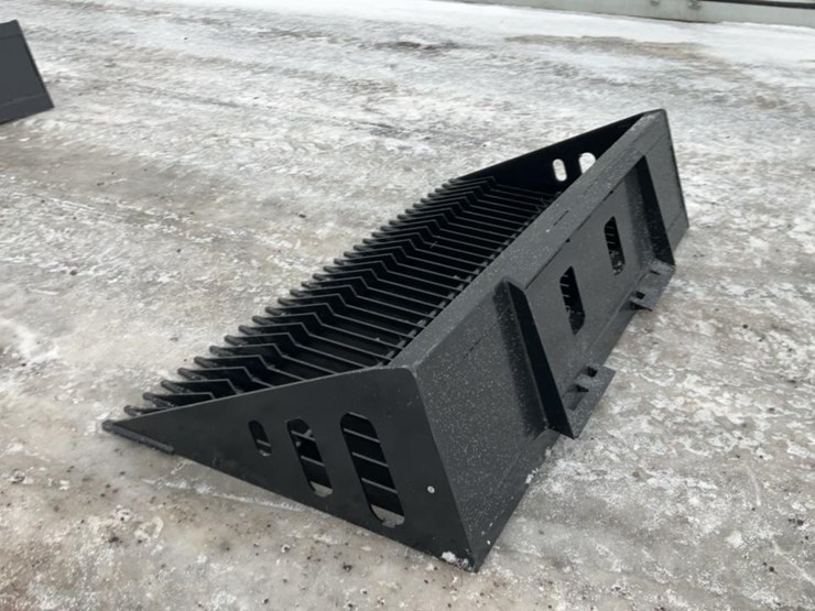 #969-•-unused-wolverine-sb84-sliding-loader-sieve-shovel*-image-5