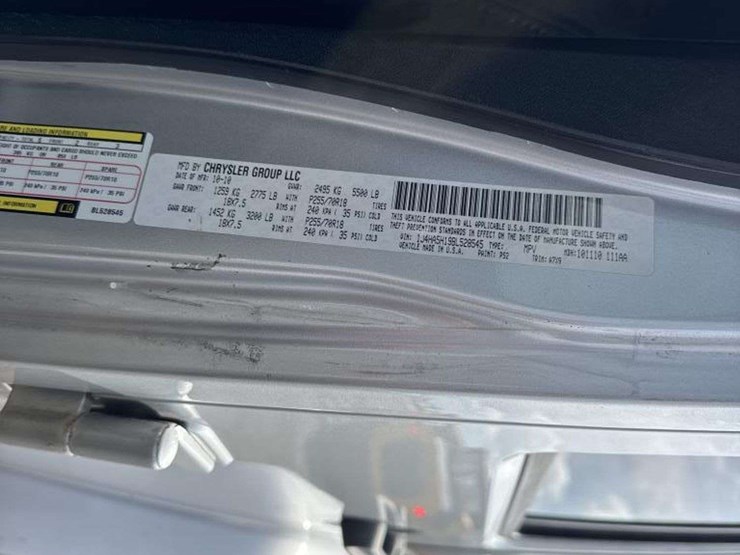 2011-jeep-wrangler-image-23