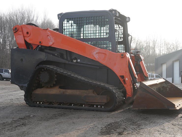 2017-kubota-3800-image-5