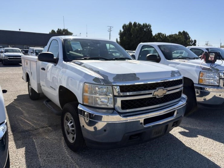 2011-chevrolet-2500-image-4