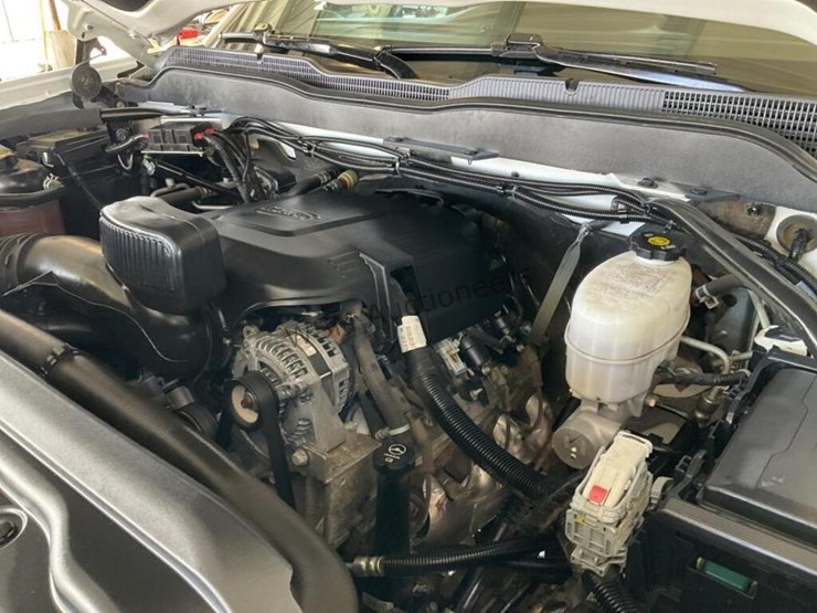 2019-chevrolet-silverado-2500hd-image-11