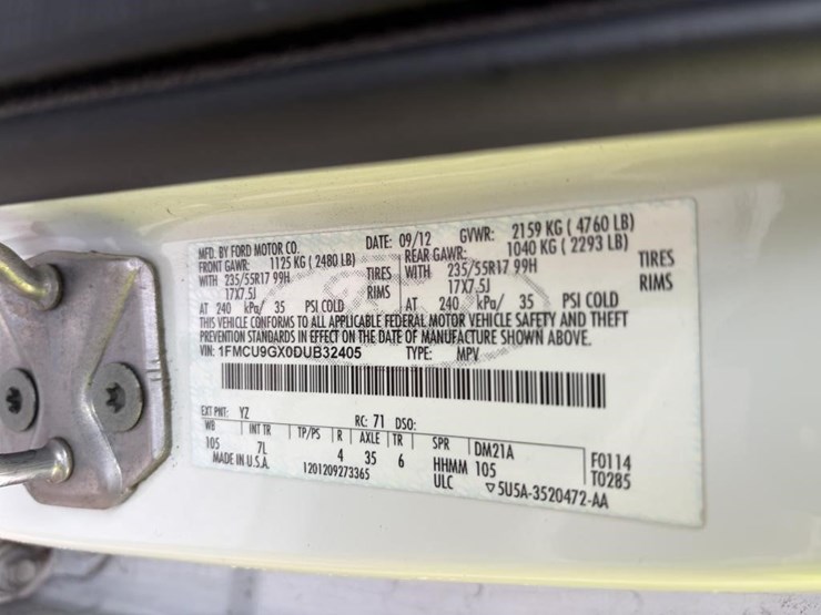 2013-ford-escape-se-image-19