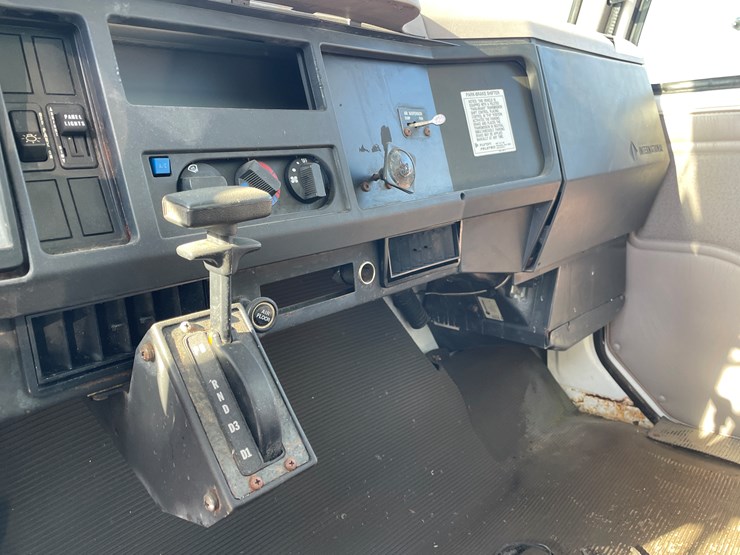 #1455-•-1998-international-box-truck-**-non-runner**-(has-mn-title)-image-19