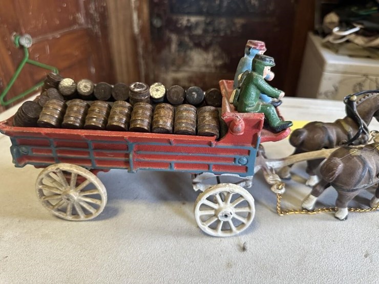 vintage-budweiser-horse-drawn-wagon-image-7