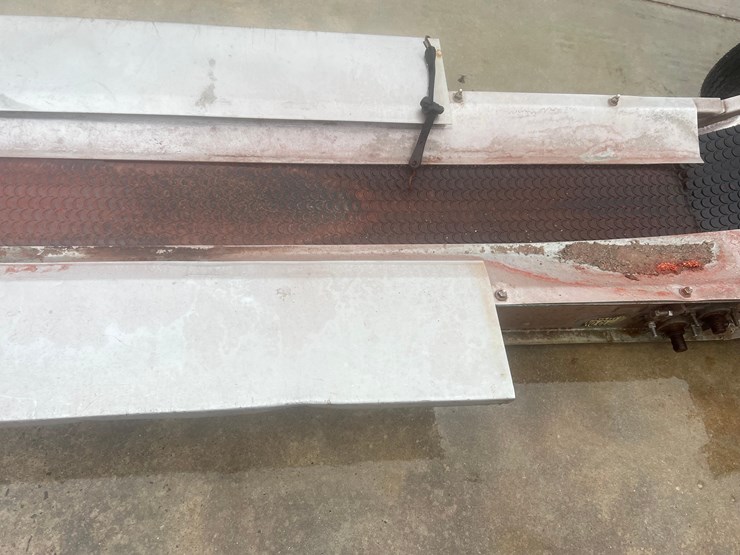 adams-under-truck-conveyor-image-19