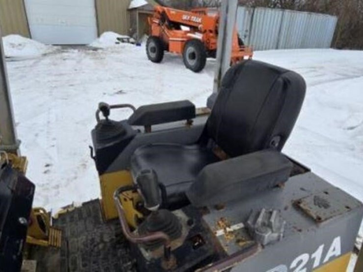 1998-komatsu-d21a-image-15