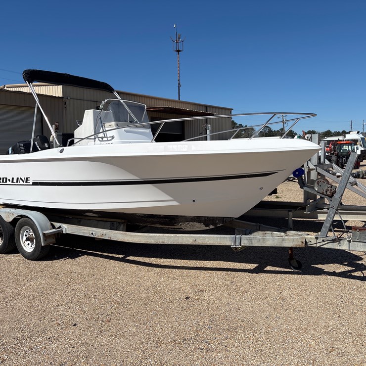 #1415 • 1999 PROLINE BOAT