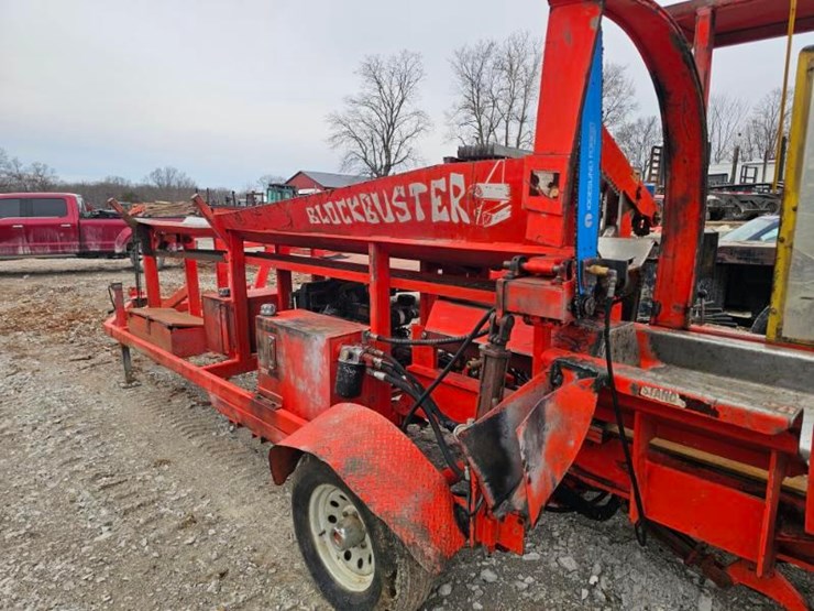 2013-blockbuster-18-20-image-18