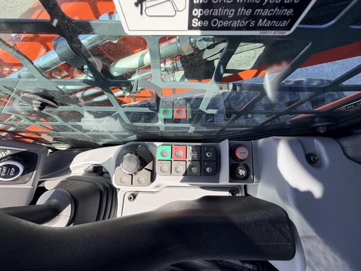 2024-kubota-svl75-3-image-13