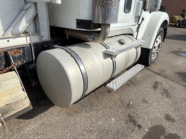 2000-international-9900-image-50