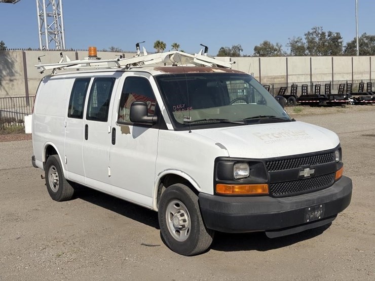 2008-utility-van-image-2