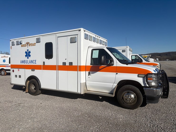 2021-ford-e450-image-3