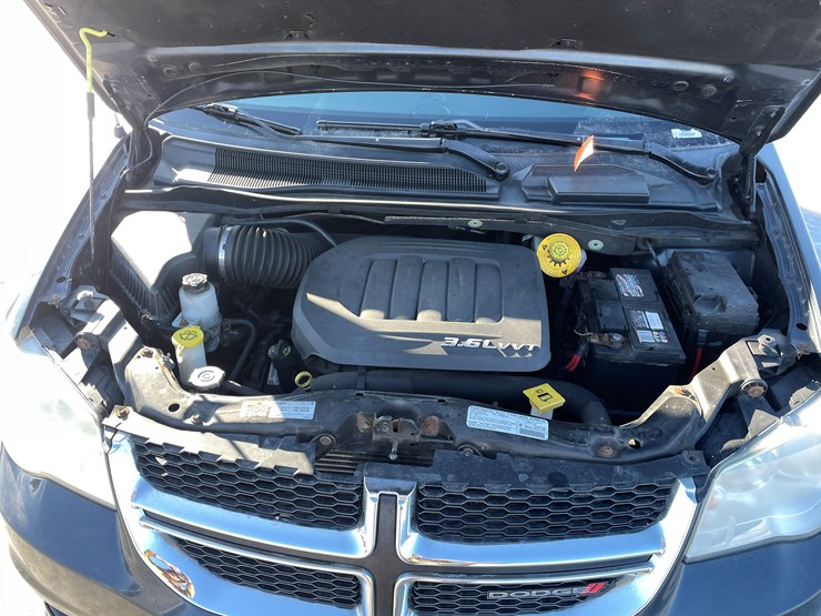 2013-dodge-grand-caravan-image-18