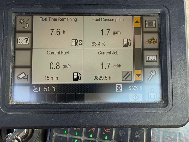 2023-caterpillar-938m-image-17